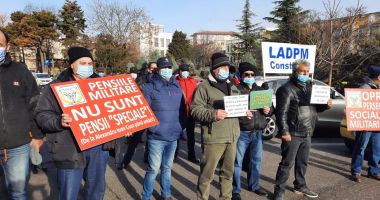 Protest al polițiștilor, grefierilor și pensionarilor, la Constanța. „Suntem umiliți!” - 5