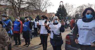 Protest al polițiștilor, grefierilor și pensionarilor, la Constanța. „Suntem umiliți!” - 7