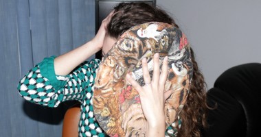 Stire din Cetățenești : "Pune-ți dopuri în urechi, sună  la 112, dacă te deranjează muzica!"