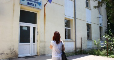 Purici și igrasie în secțiile de poliție din Constanța - Galerie foto - 4