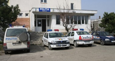 Purici și igrasie în secțiile de poliție din Constanța - Galerie foto - 5