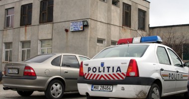 Stire din Eveniment : Purici și igrasie în secțiile de poliție din Constanța - Galerie foto