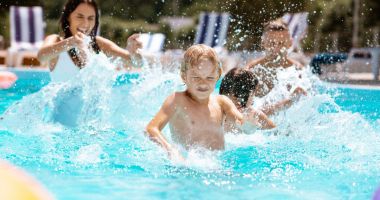 Afecțiunile pe care le putem contracta din piscine. Cum le recunoaștem - 3