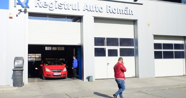 Calvarul de la Registrul Auto. Cozi ca în Epoca de Aur - 5