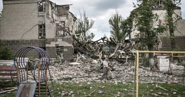 Stire din Actualitate : Severodonețk, una dintre ultimele zone controlate de Kiev în Lugansk, este sub asaltul continuu al rușilor