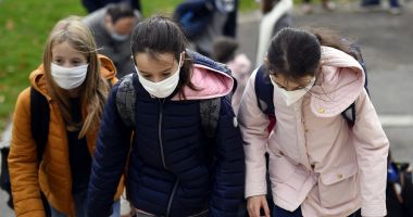 Redeschiderea şcolilor, pregătită pe genunchi. „Nu trebuia să ne grăbim!” - 2