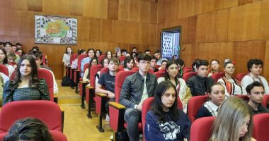 Nepotul Regelui Mihai, la Constanţa. "La şapte ani m-am trezit că trebuie să-l împart pe bunicul meu cu toată lumea" - 3