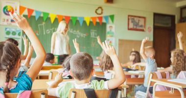Reacții la prevederile noului ROFUIP. "Nici comuniștii nu erau așa silitori în distrugerea învățământului" - 2