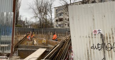Supărare mare în cartierul Tomis Nord! „Ne iau fiecare bucăţică de spaţiu verde!” - 3