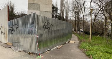 Supărare mare în cartierul Tomis Nord! „Ne iau fiecare bucăţică de spaţiu verde!” - 4