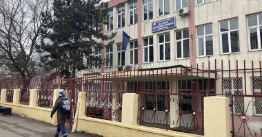 Revoltător. Profesoara care îi face pe elevi „mutanţi”, sancţionată doar cu diminuarea salariului - 2