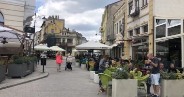 România revine la normalitate. Fără mască şi fără restricții de noapte, din weekend - 2