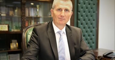 Stire din Economie : Șeful Romsilva, Daniel Nicolăescu: Avem obligația ca 50% din volumul de lemn pus pe piață în 2023 să fie fasonat