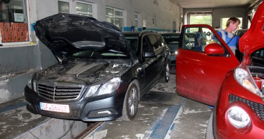 Stire din Eveniment : ATENȚIE! Vrei o MAȘINĂ LA MÂNA A DOUA? Cum îți TRAG ȚEAPĂ samsarii