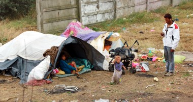 Stire din Eveniment : Poliția a evacuat șatra care teroriza zona Far!