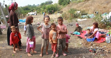 Poliția a evacuat șatra care teroriza zona Far! - 3