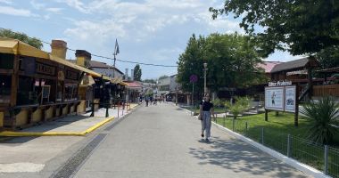 Satul de Vacanță, la limita dintre kitsch și civilizație - 4