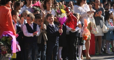 Stire din Cultură-Educație : Schimbări importante în structura anului școlar. "Școala Altfel", la alegere