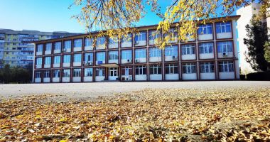 Stire din Cultură-Educație : Şcoala Gimnazială "Mihai Viteazul", bază de practică pedagogică, implicată în numeroase proiecte