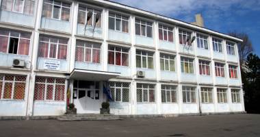 Stire din Eveniment : Școală din Constanța vandalizată! Elevi supărați sau hoți?
