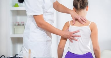 Stire din Sănătate : Totul despre scolioză. "Cauzează rareori durere și poate fi dificil de detectat precoce"