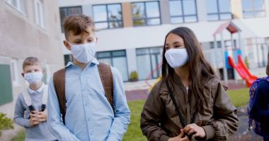 Stire din Cultură-Educație : Şcolile din judeţ, pregătite pentru oricare din cele trei scenarii. „A fost refăcută rețeaua de Internet”