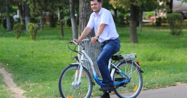 Galerie foto. Premieră pe străzile din Constanța. A apărut cel mai ușor mijloc de transport - 2