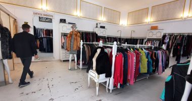 Magazinele second-hand, la mare căutare! "Suntem necăjiţi, nu ne mai permitem haine noi!" - 2