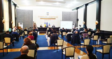 Stire din Politică-Administrație : Aleşii locali, convocaţi în şedinţă ordinară. Iată ce proiecte importante se vor vota