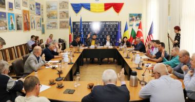 Stire din Politică-Administrație : Primăria Medgidia susține financiar elevii, cu prilejul evenimentelor de absolvire