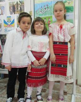 Preșcolarii de la "Perluțele Mării" au dat mână cu mână, de Ziua Unirii - 3