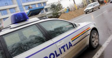 Stire din Eveniment : Îți taie fața și înjură ca la ușa cortului. Ce-i de făcut cu șoferii care șicanează în trafic