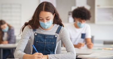 Stire din Cultură-Educație : Simularea județeană a examenelor naționale, între bune intenții și nonșalanța elevilor