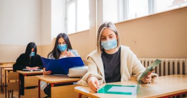 Stire din Cultură-Educație : Încep simulările probelor de Bacalaureat. Reguli stricte în centrele de examen