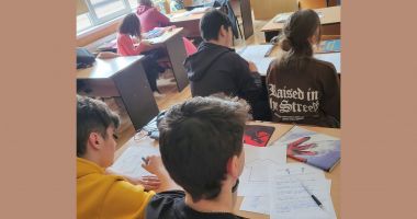Stire din Cultură-Educație : Cine spera să scape? IŞJ Constanța a stabilit calendarul simulărilor județene