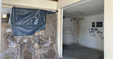 Chiar nu mai interesează pe nimeni? A scăpat de la demolare, dar nu şi de şobolani! - 5