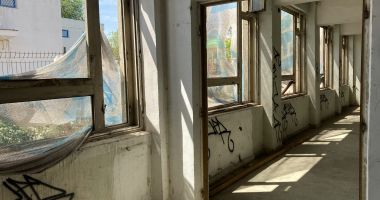 Chiar nu mai interesează pe nimeni? A scăpat de la demolare, dar nu şi de şobolani! - 6