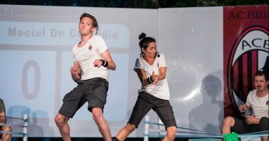 Stire din Cultură-Educație : „Gaiţele” şi „Meciul de comedie” revin pe scena Teatrului de Stat