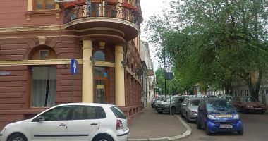 Parfum de amintiri! La pas, prin trecutul străzii Ecaterina Varga - 10