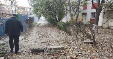 Potecă de groază în zona Casei de Cultură: pietroaie, gunoaie și sârmă ghimpată! - 6