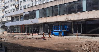 Magazine cu lacătul pe uşă şi disperare în rândul agenţilor economici de pe strada Ștefan cel Mare - 5