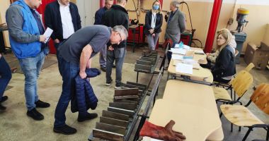 Atrași de salarii fabuloase, viitorii sudori din școala profesională își văd rostul în străinătate - 3