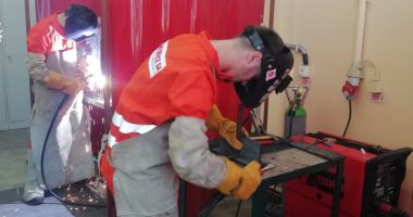 Atrași de salarii fabuloase, viitorii sudori din școala profesională își văd rostul în străinătate - 5