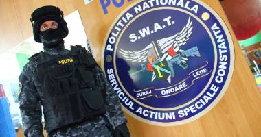 Stire din Eveniment : Noi cu cârca, ei cu… sniper-ul. Când vor ajunge mascații constănțeni ca SWAT-ul