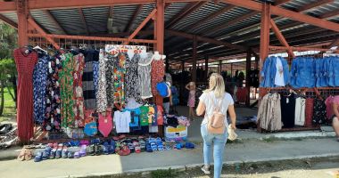 La pas prin cel mai mare târg săptămânal din județul Constanța, printre vechituri și legume de țară! - 5