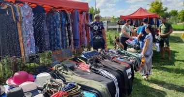La pas prin cel mai mare târg săptămânal din județul Constanța, printre vechituri și legume de țară! - 6