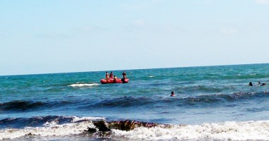 TRAGEDIE în Mamaia. Tatăl și fiica de 5 ani, înghițiți de ape sub privirile mamei / Galerie FOTO - 2