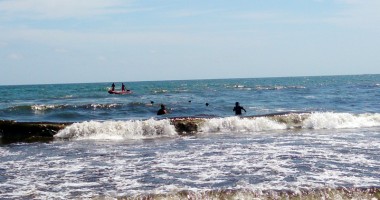 TRAGEDIE în Mamaia. Tatăl și fiica de 5 ani, înghițiți de ape sub privirile mamei / Galerie FOTO - 4