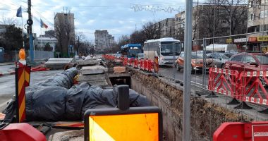 Până când mai durează? Constănţenii, sătui de întreruperile de apă caldă şi gropile din oraş - 2