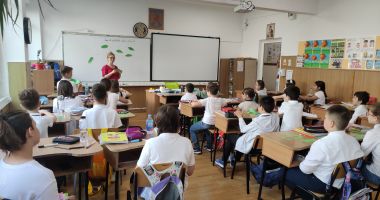 Stire din Cultură-Educație : Viciile testărilor standardizate au dezamăgit elevii, încântați că folosesc tehnologii digitale